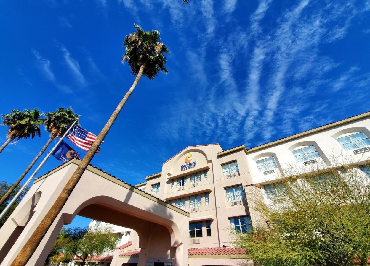 Comfort Inn & Suites Tempe Phoenix Sky Harbor Airport Bagian luar foto