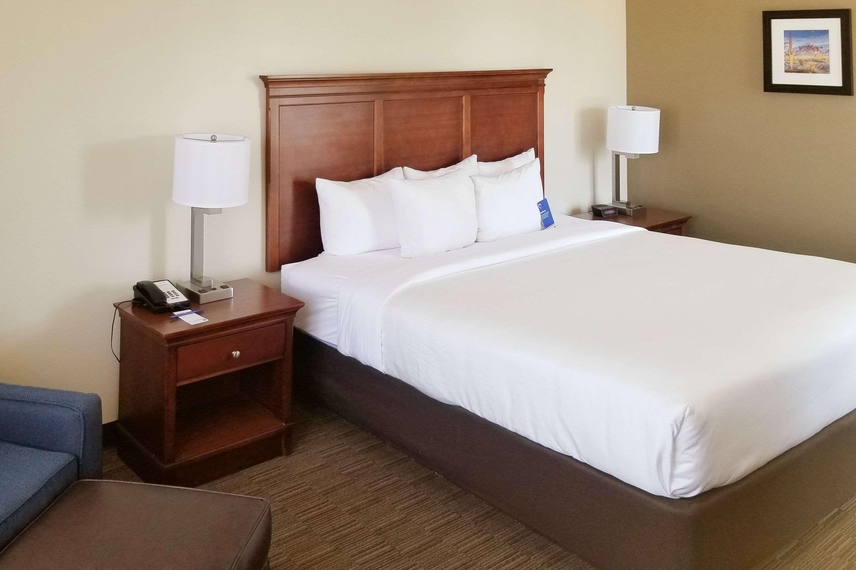 Comfort Inn & Suites Tempe Phoenix Sky Harbor Airport Bagian luar foto