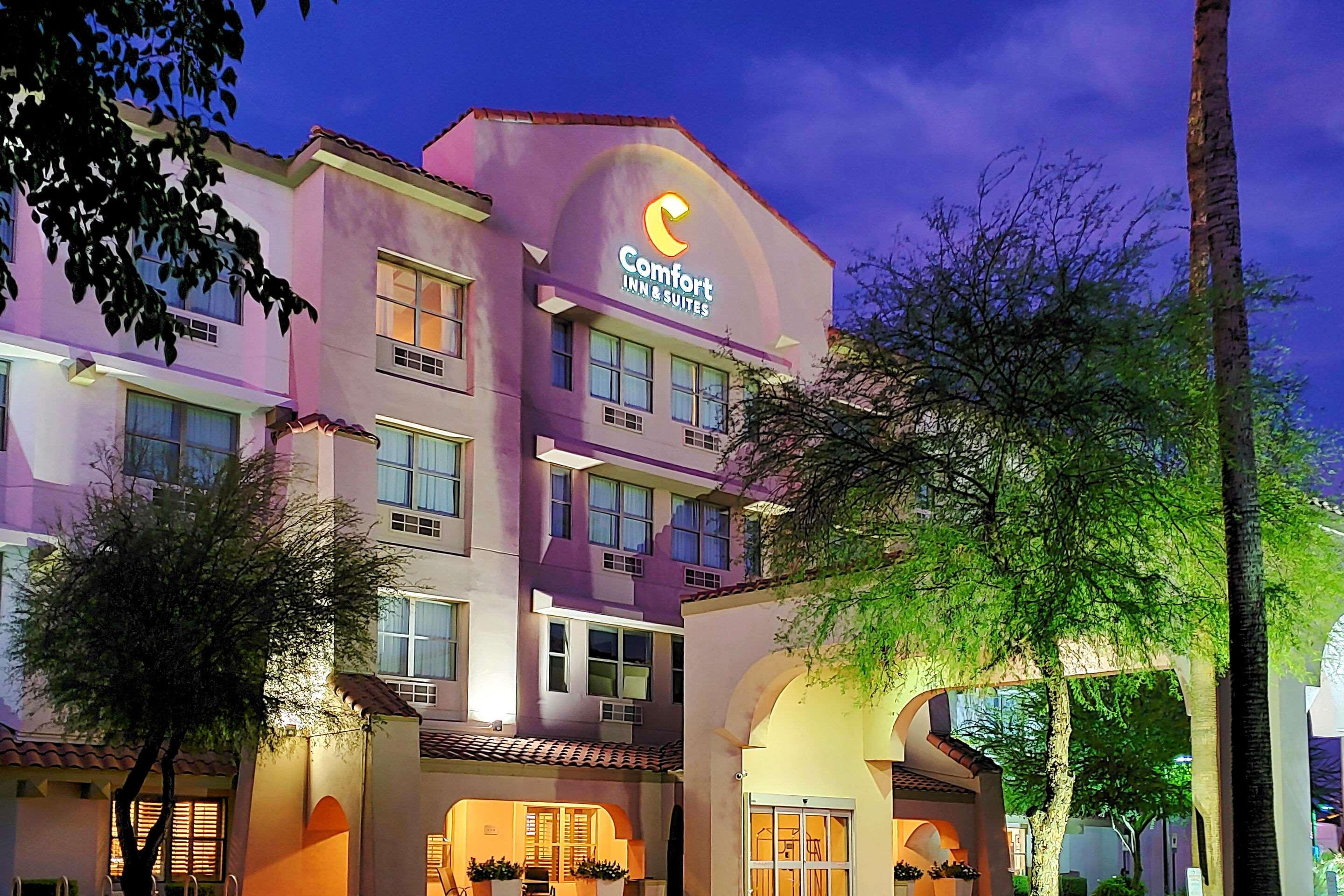 Comfort Inn & Suites Tempe Phoenix Sky Harbor Airport Bagian luar foto