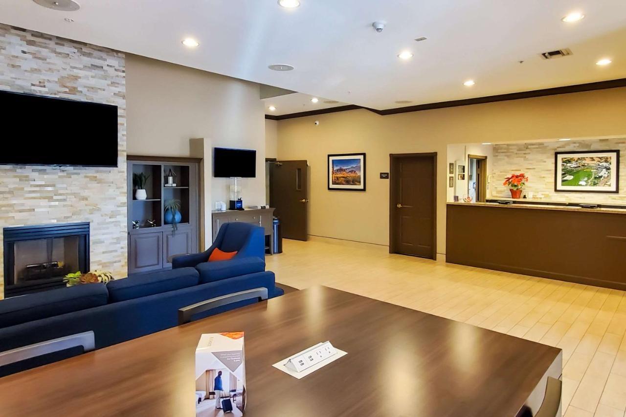 Comfort Inn & Suites Tempe Phoenix Sky Harbor Airport Bagian luar foto