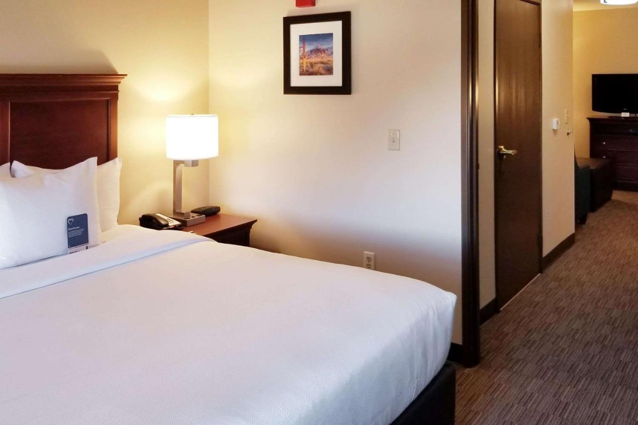 Comfort Inn & Suites Tempe Phoenix Sky Harbor Airport Bagian luar foto