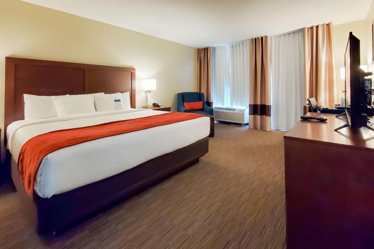 Comfort Inn & Suites Tempe Phoenix Sky Harbor Airport Bagian luar foto