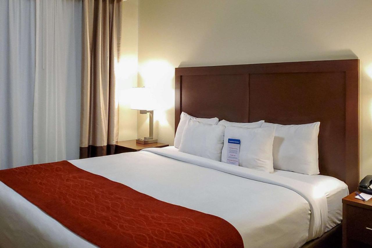 Comfort Inn & Suites Tempe Phoenix Sky Harbor Airport Bagian luar foto